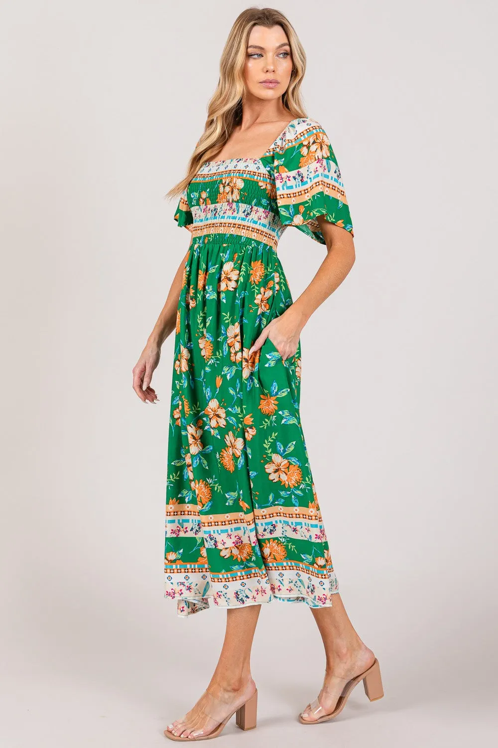 ONLINE EXCLUSIVE SAGE   FIG Printed Smocked Short Sleeve Midi Dress
