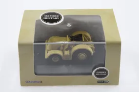 Oxford Diecast David Brown Tractor RAF Middle East - 1:76 Scale