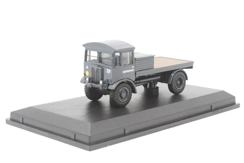Oxford Diecast RAF AEC Matador Flatbed - 1:76 Scale