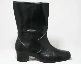 Size 5 WW Black Boots - Victorian Inspired - Authentic 1950s Deadstock - Waterproof Vinyl - Fleece Lined - Winter Shoes - 50s Wide Width